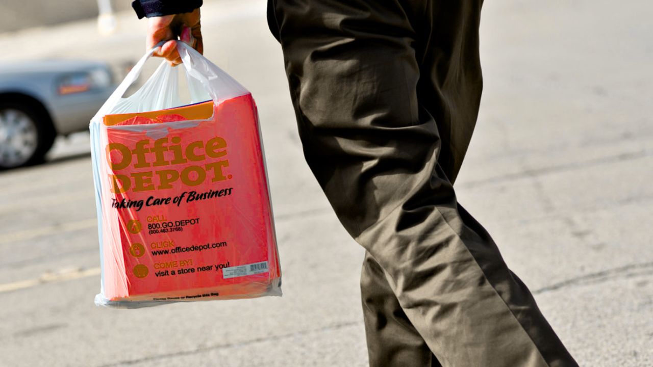 Popular office supply retailer sold after closing over 1,000 stores